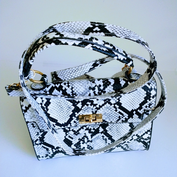 BUNDLE+2 Shein Crossbody Bag/Belt bag - Picture 8 of 10